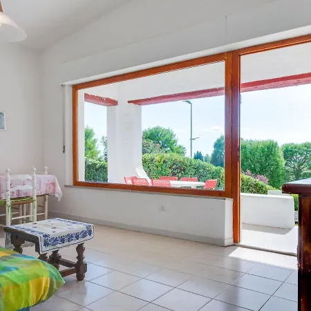 Сasa de vacaciones Appealing Holiday With Garden Fireplace And Parking *